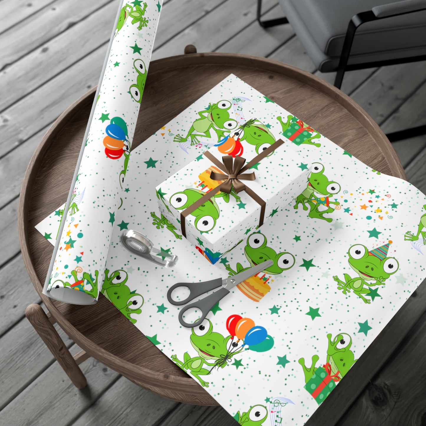 Frog Wrapping Birthday Wrapping Paper